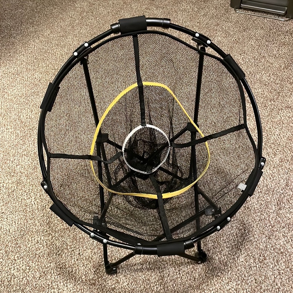Golf chipping net